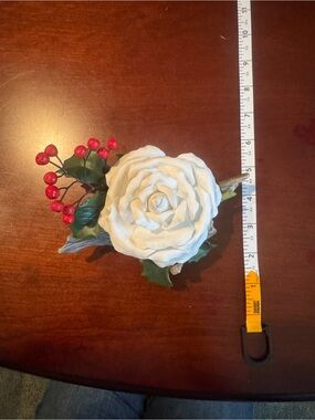 Porcelain figurine ‘Christmas Rose’ by Edward Marshall Boehm Studios BROKEN
